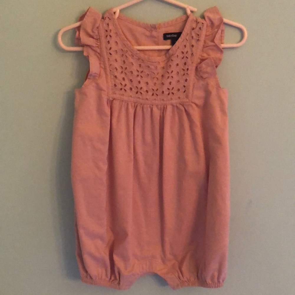 Baby Gap pink girl’s bubble 6-12 mos
